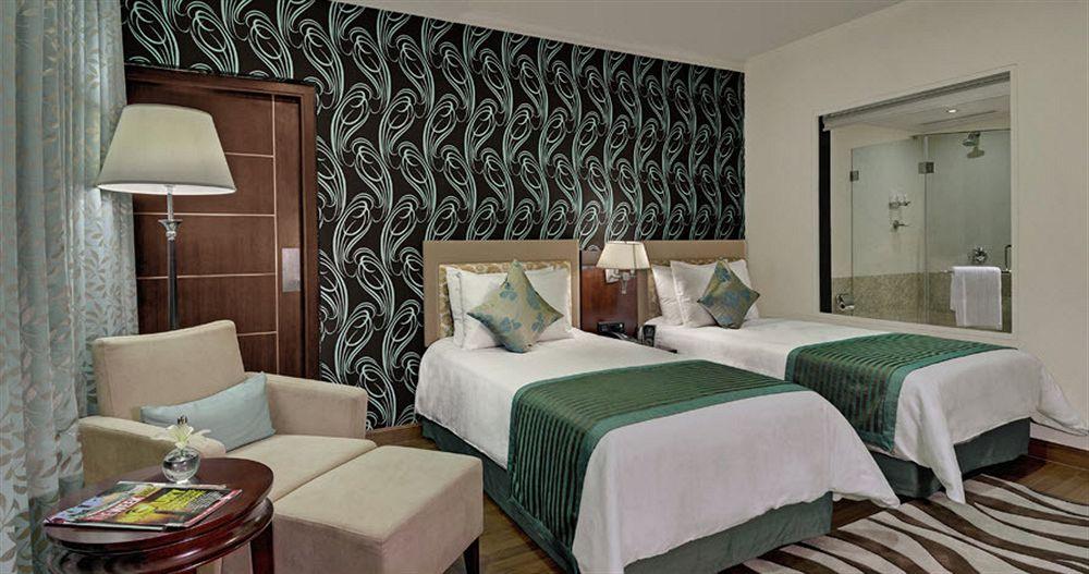 Royalton Hyderabad Abids Otel Dış mekan fotoğraf