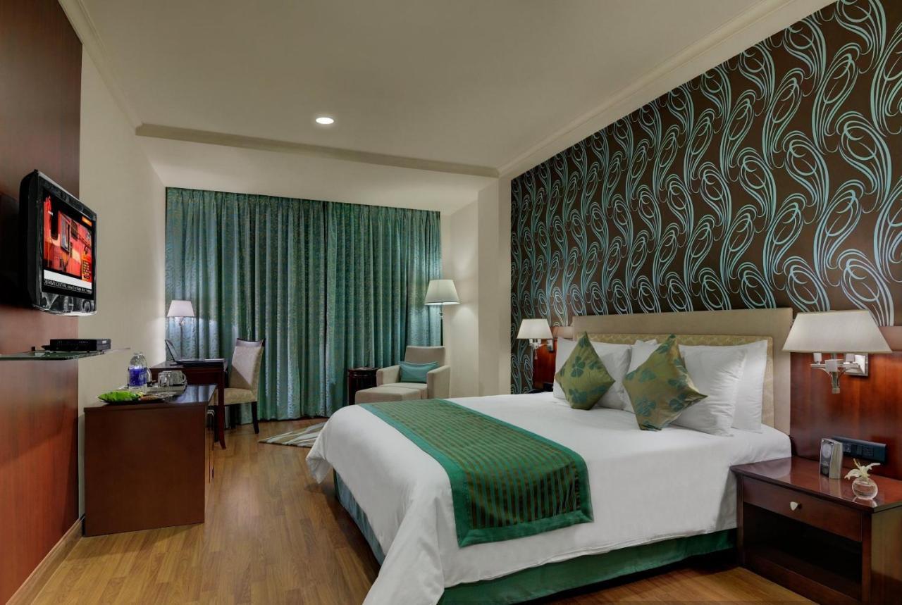 Royalton Hyderabad Abids Otel Dış mekan fotoğraf