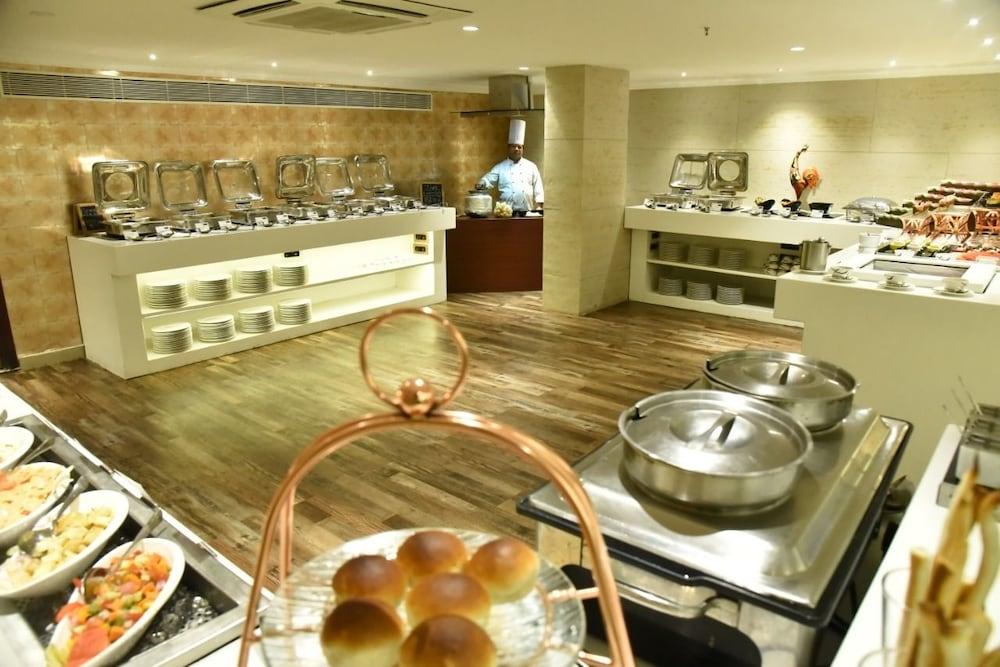 Royalton Hyderabad Abids Otel Dış mekan fotoğraf
