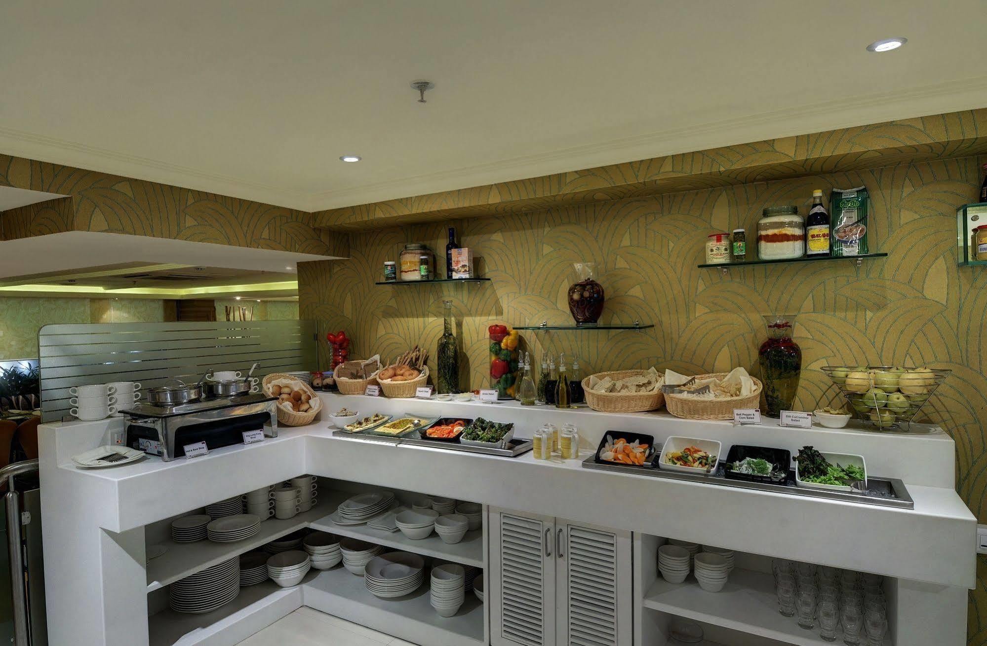Royalton Hyderabad Abids Otel Dış mekan fotoğraf