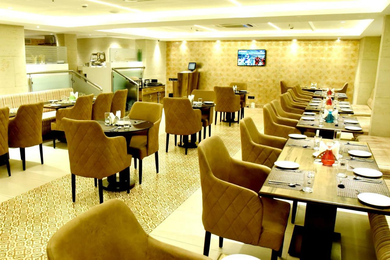 Royalton Hyderabad Abids Otel Dış mekan fotoğraf